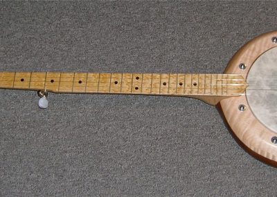 Custom Banjo in Birds Eye Maple, Curly Maple and Mahogany